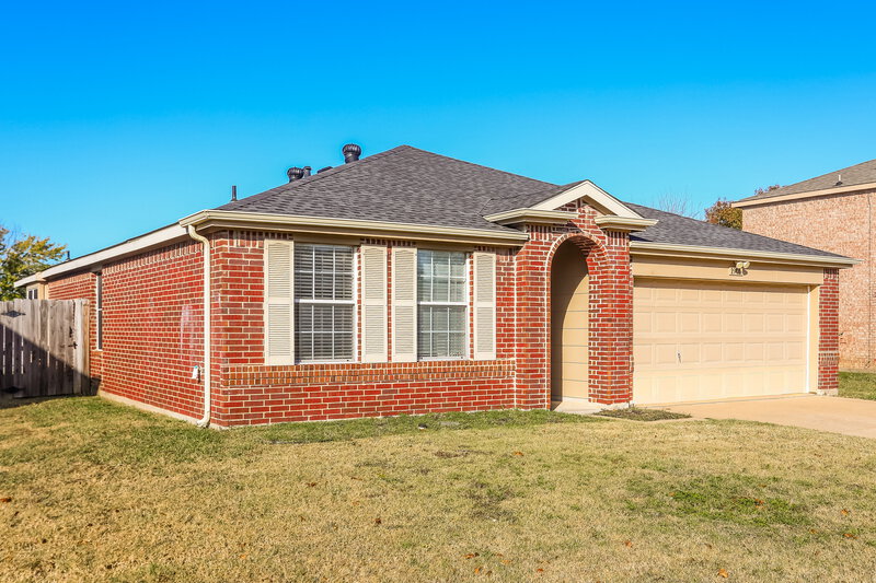 1,980/Mo, 1901 Purdue Dr Glenn Heights, TX 75154 Front View 2