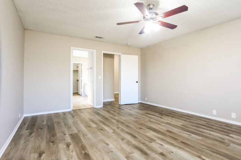 1,980/Mo, 1901 Purdue Dr Glenn Heights, TX 75154 Main Bedroom View