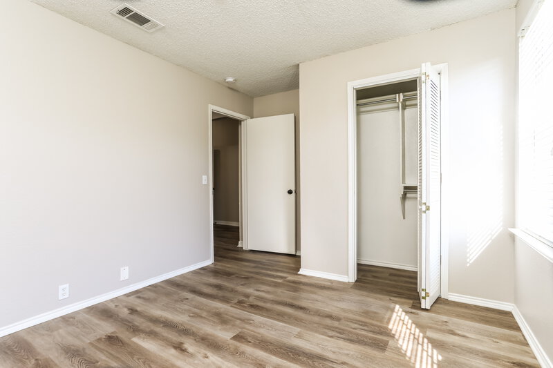 1,980/Mo, 1901 Purdue Dr Glenn Heights, TX 75154 Bedroom View
