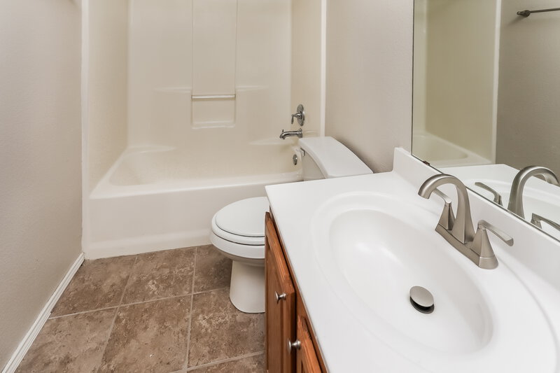 2,620/Mo, 2308 Sumac Ct Little Elm, TX 75068 Bathroom View