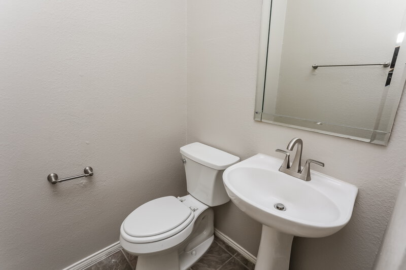2,620/Mo, 2308 Sumac Ct Little Elm, TX 75068 Bathroom View 2