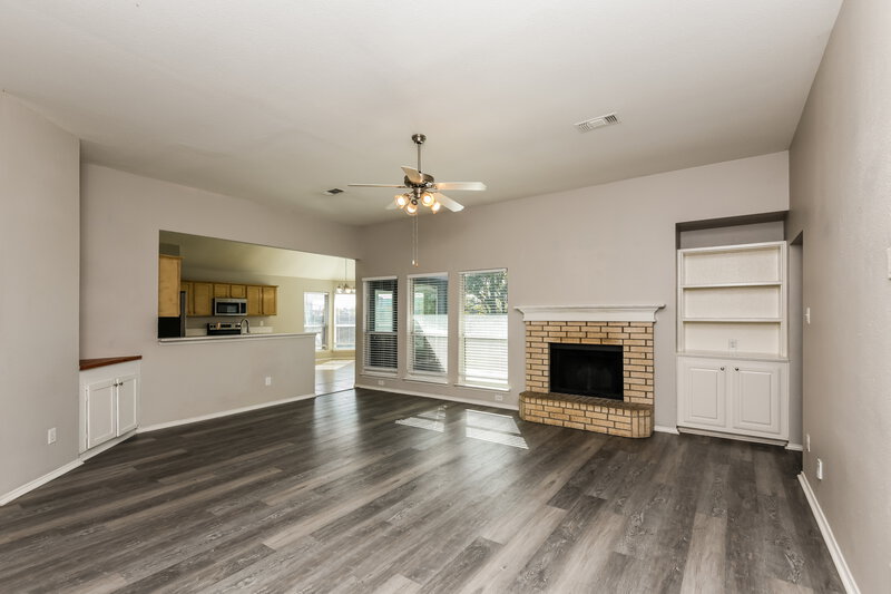 2,055/Mo, 1007 Andrew St Burleson, TX 76028 Living Room View