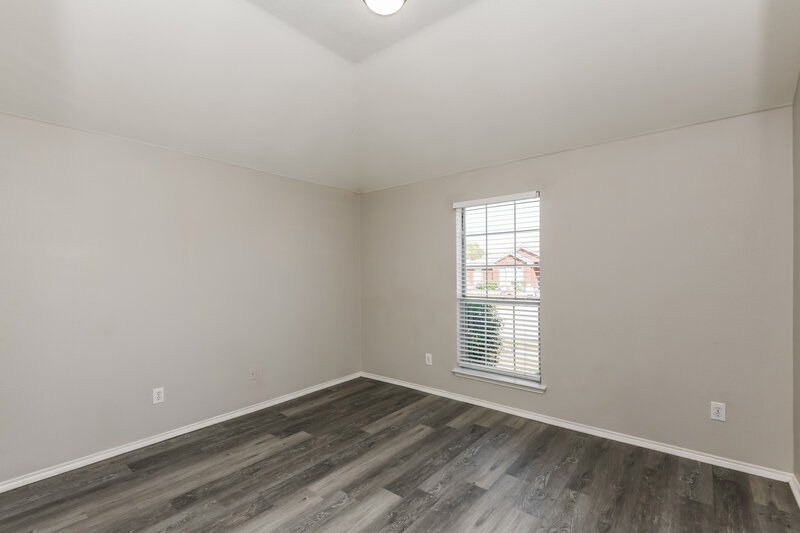 2,055/Mo, 1007 Andrew St Burleson, TX 76028 Bedroom View 2