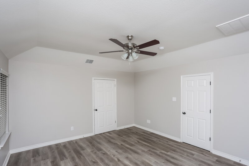 2,245/Mo, 905 Marist Dr Fort Worth, TX 76120 Main Bedroom View