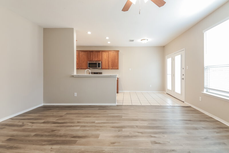 1,875/Mo, 415 Fisherman Trl Melissa, TX 75454 Living Room View 3