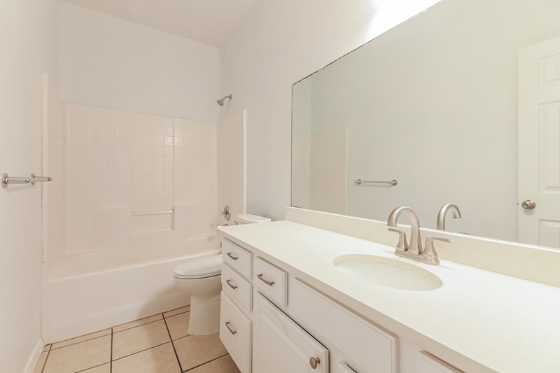 1,875/Mo, 415 Fisherman Trl Melissa, TX 75454 Bathroom View