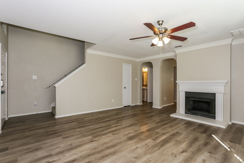 2,095/Mo, 501 Longshore Dr Little Elm, TX 75068 Living Room View 2
