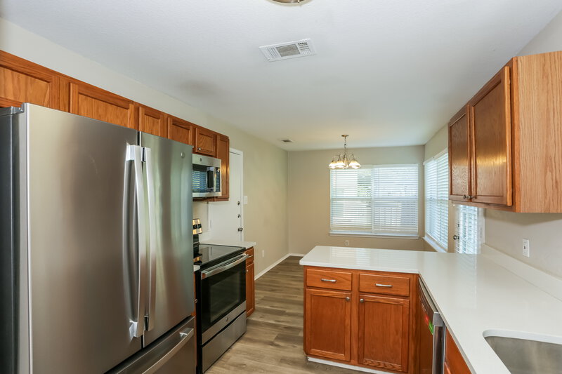 2,095/Mo, 501 Longshore Dr Little Elm, TX 75068 Kitchen View 2