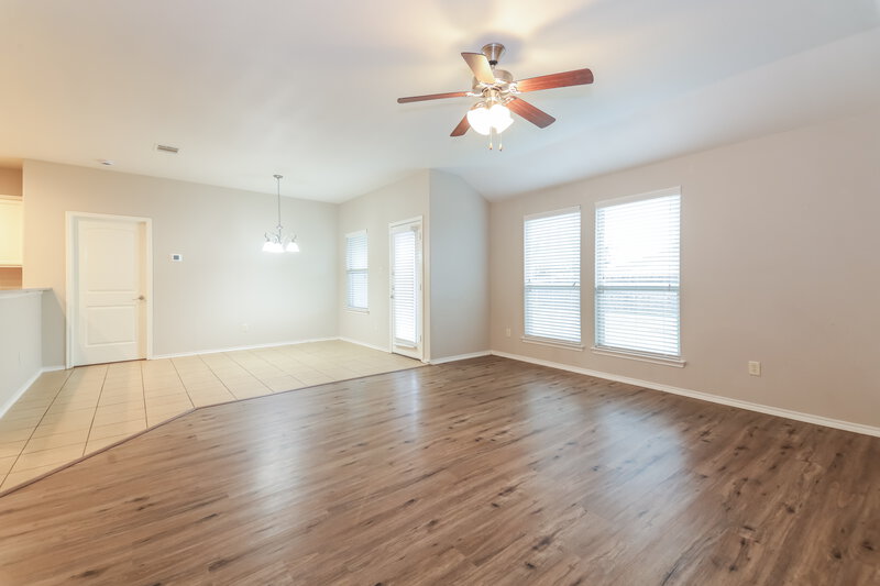 1,760/Mo, 1813 Cedar Wood Trl Anna, TX 75409 Living Room View 2