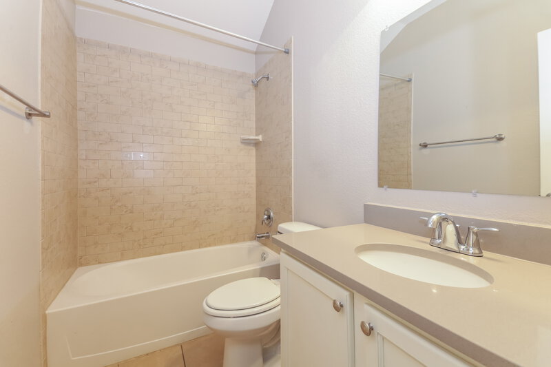 1,760/Mo, 1813 Cedar Wood Trl Anna, TX 75409 Bathroom View
