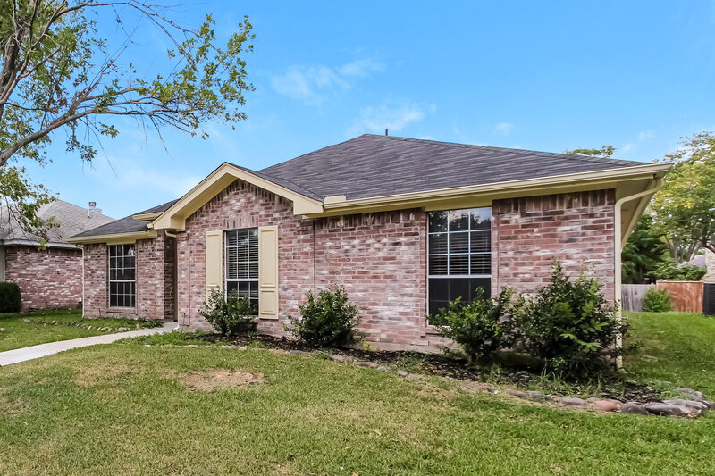 1,750/Mo, 2009 Creek Royal Dr Mesquite, TX 75181 Front View