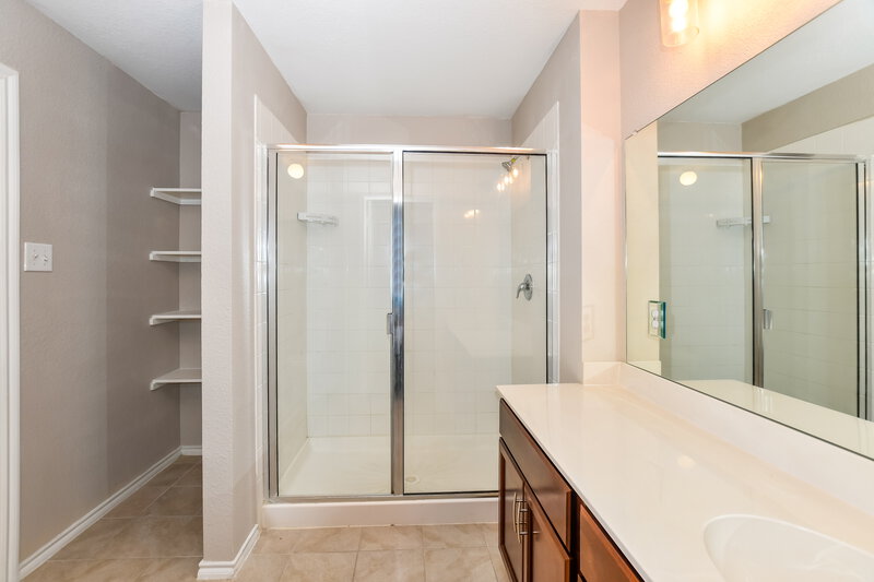1,985/Mo, 965 Corbitt Ln Fate, TX 75189 Main Bathroom View 3