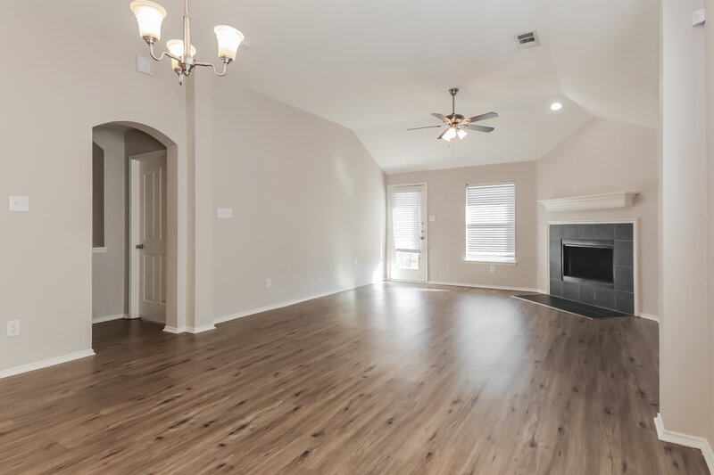 1,880/Mo, 1820 Marlin Dr Aubrey, TX 76227 Dining Room View 2