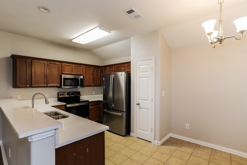 1,900/Mo, 713 Cedar Cove Dr Princeton, TX 75407 Kitchen View