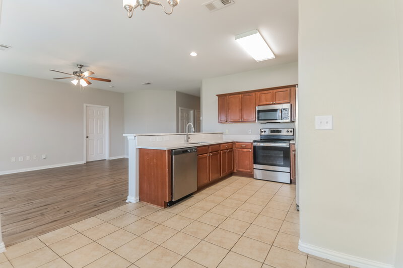 1,800/Mo, 713 Cedar Cove Dr Princeton, TX 75407 Dining Room View 2