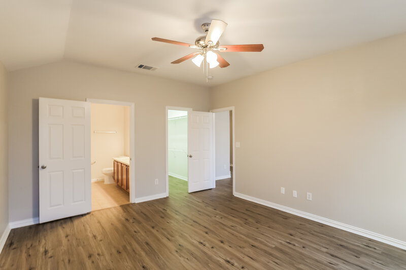 1,900/Mo, 713 Cedar Cove Dr Princeton, TX 75407 Main Bedroom View 2