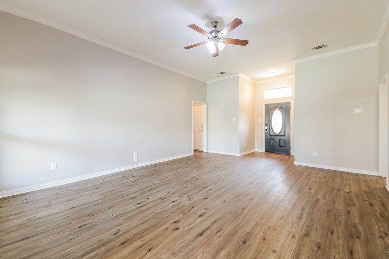 1,725/Mo, 211 Brookhaven Cir Royse City, TX 75189 Living Room View 3