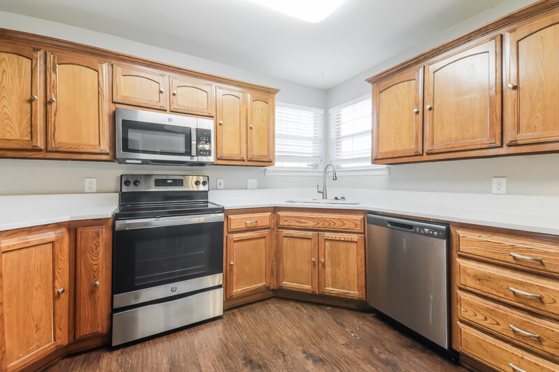 1,725/Mo, 211 Brookhaven Cir Royse City, TX 75189 Kitchen View 2