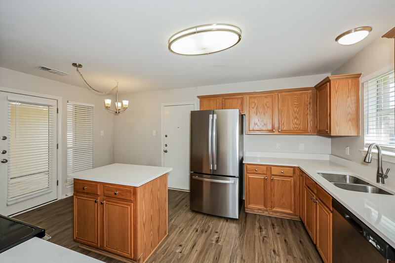 2,140/Mo, 1308 Doris Dr Mesquite, TX 75149 Kitchen View
