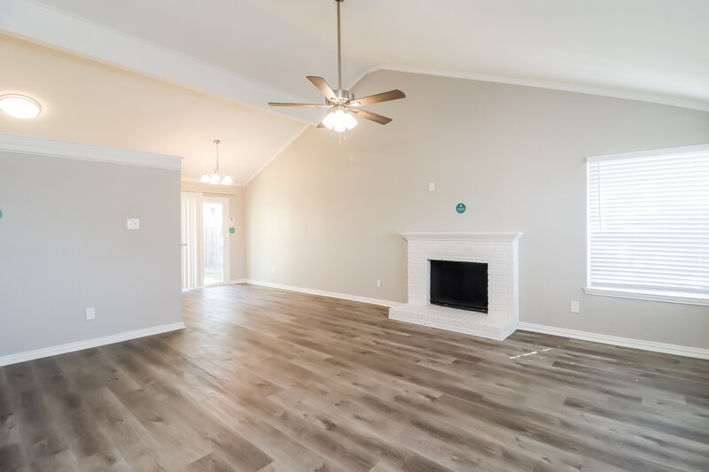 2,170/Mo, 10032 Pack Saddle Trl Fort Worth, TX 76108 Living Room View