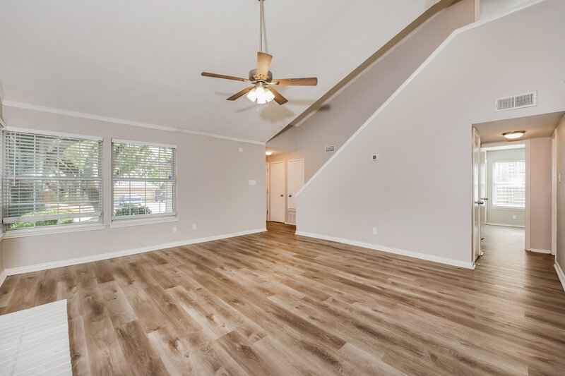 1,915/Mo, 10032 Pack Saddle Trl Fort Worth, TX 76108 Living Room View