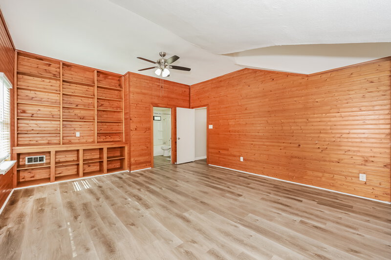 1,915/Mo, 10032 Pack Saddle Trl Fort Worth, TX 76108 Main Bedroom View 2