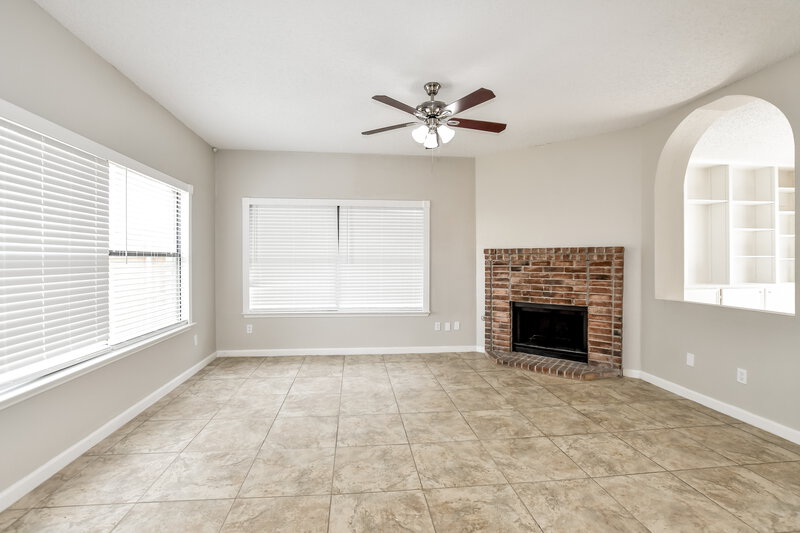 2,605/Mo, 1429 Stillmeadow Dr Mesquite, TX 75181 Living Room View 2