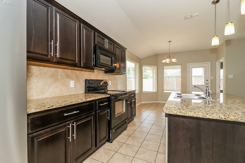 3,200/Mo, 2533 Clarks Mill Ln Fort Worth, TX 76123 Kitchen View