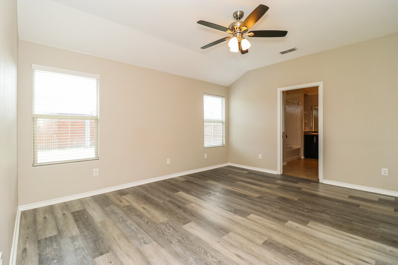 3,200/Mo, 2533 Clarks Mill Ln Fort Worth, TX 76123 Main Bedroom View