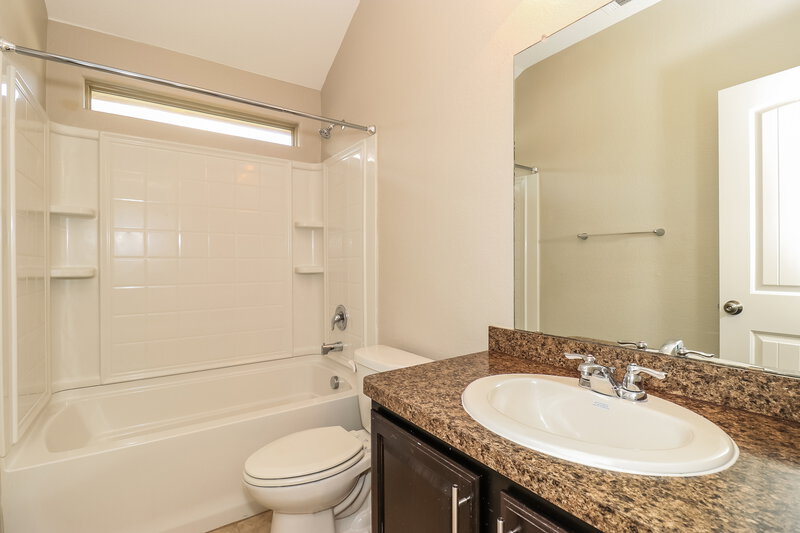 3,200/Mo, 2533 Clarks Mill Ln Fort Worth, TX 76123 Bathroom View