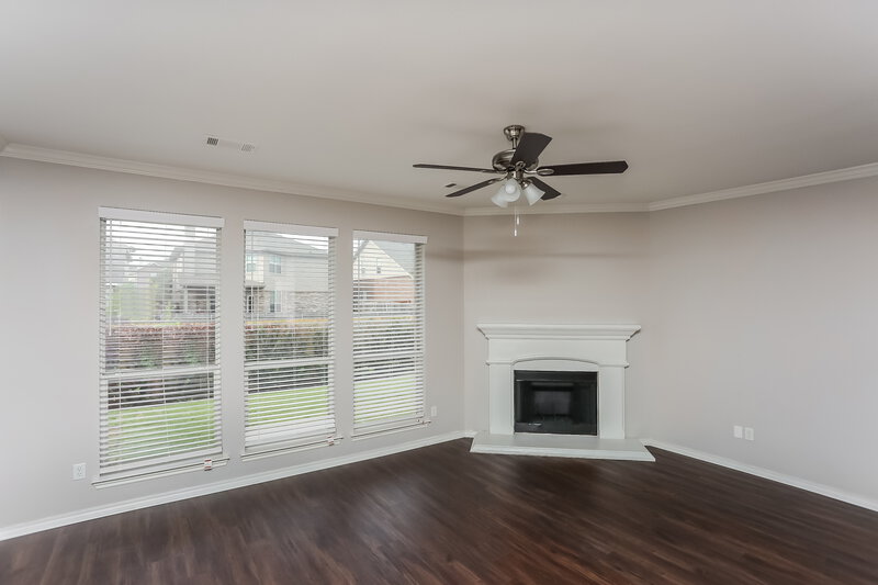 2,260/Mo, 10629 Fossil Hill Dr Fort Worth, TX 76131 Living Room View