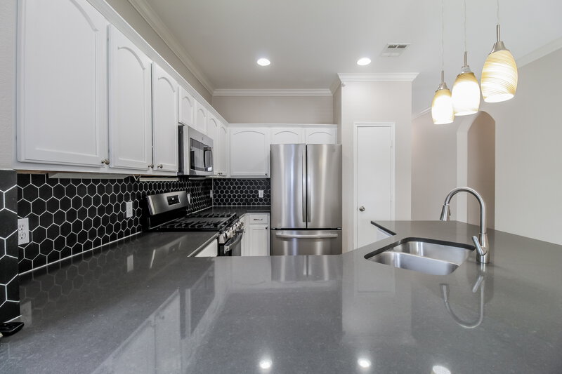 2,095/Mo, 1732 Spanish Moss Way Savannah, TX 76227 Kitchen View 2