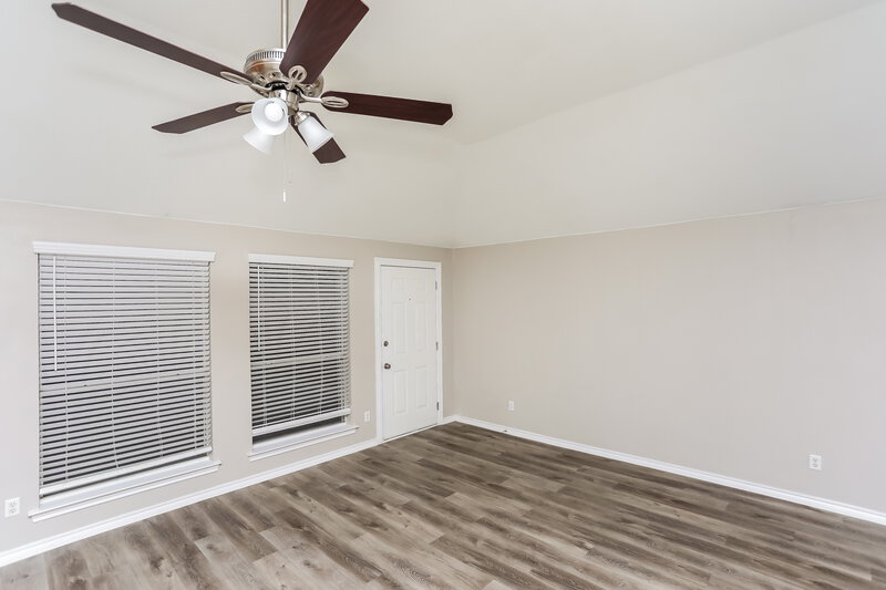 2,115/Mo, 900 Churchhill Dr Saginaw, TX 76131 Living Room View