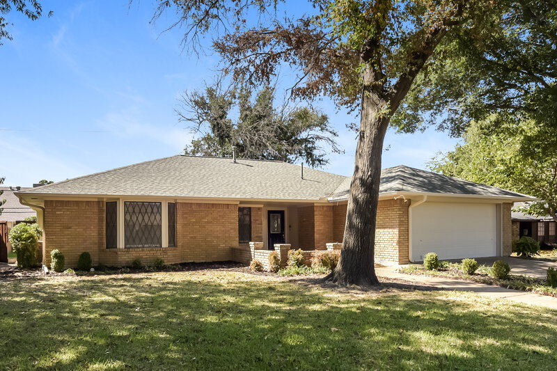 2,445/Mo, 1918 Aspen Dr Lewisville, TX 75077 Front View