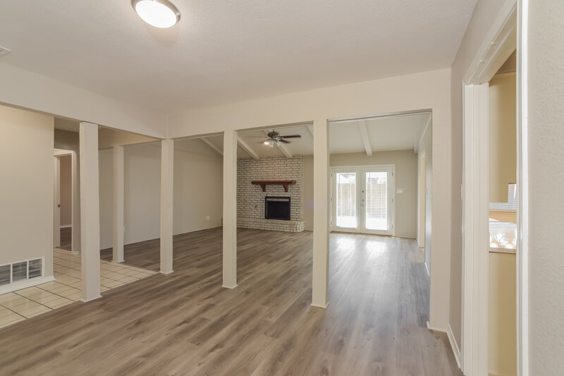 2,445/Mo, 1918 Aspen Dr Lewisville, TX 75077 Living Room View 3