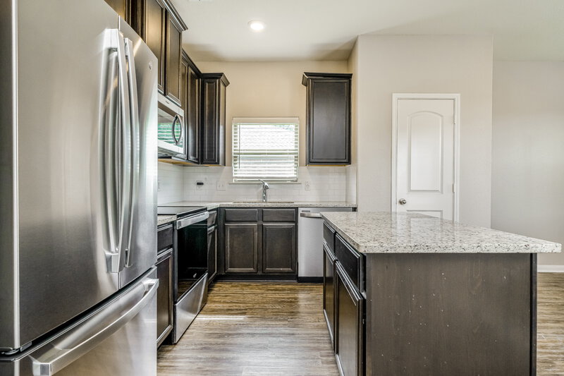 2,170/Mo, 1403 Park Trails Blvd Princeton, TX 75407 Kitchen View