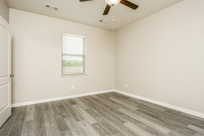 2,170/Mo, 1403 Park Trails Blvd Princeton, TX 75407 Main Bedroom View