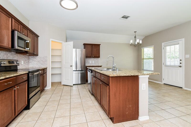 2,040/Mo, 1114 Nickel St Princeton, TX 75407 Kitchen View 2