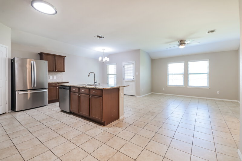1,950/Mo, 1114 Nickel St Princeton, TX 75407 Kitchen View