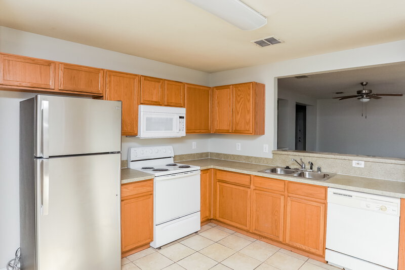 2,335/Mo, 745 Capricorn St Cedar Hill, TX 75104 Kitchen View