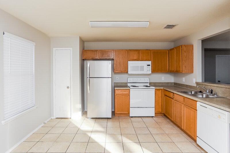 2,335/Mo, 745 Capricorn St Cedar Hill, TX 75104 Kitchen View 2