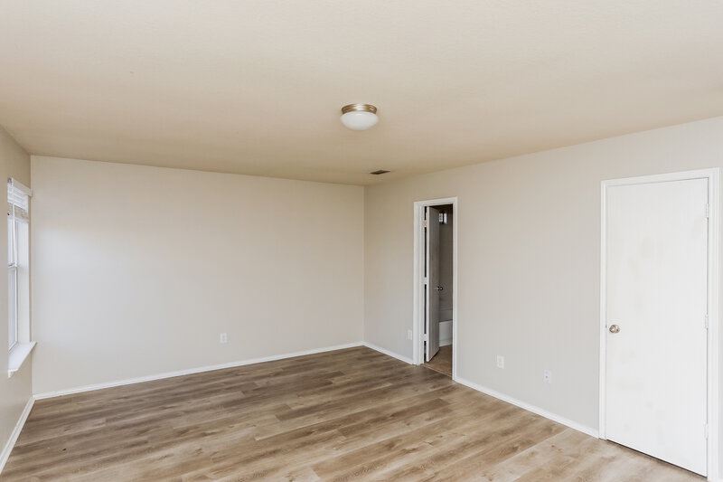 2,335/Mo, 745 Capricorn St Cedar Hill, TX 75104 Main Bedroom View 2