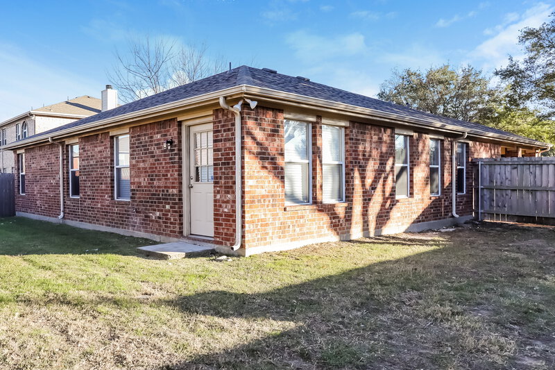 2,335/Mo, 745 Capricorn St Cedar Hill, TX 75104 Rear View