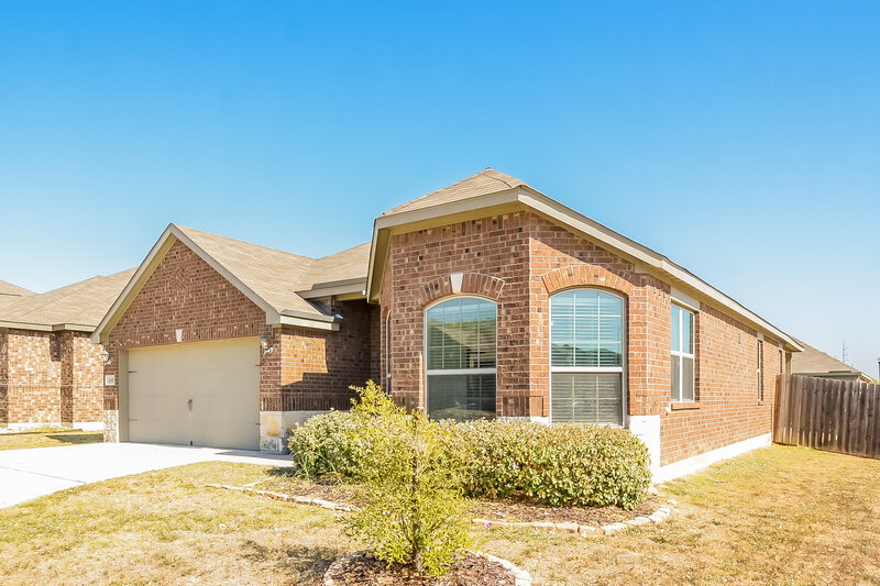2,190/Mo, 4800 Beaver Creek Ave Denton, TX 76207 Front View
