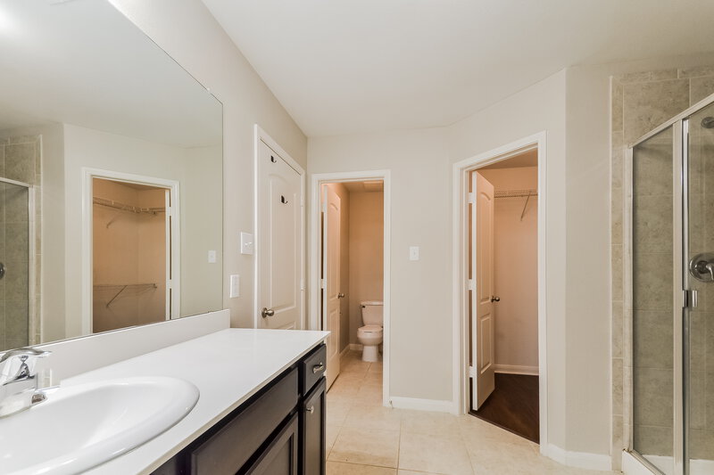 2,190/Mo, 4800 Beaver Creek Ave Denton, TX 76207 Main Bathroom View 2