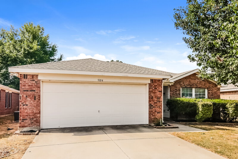 2,230/Mo, 9104 Chisholm Trl Cross Roads, TX 76227 Front View