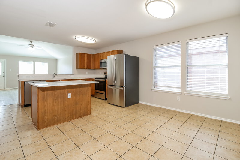 2,220/Mo, 9104 Chisholm Trl Cross Roads, TX 76227 Kitchen View