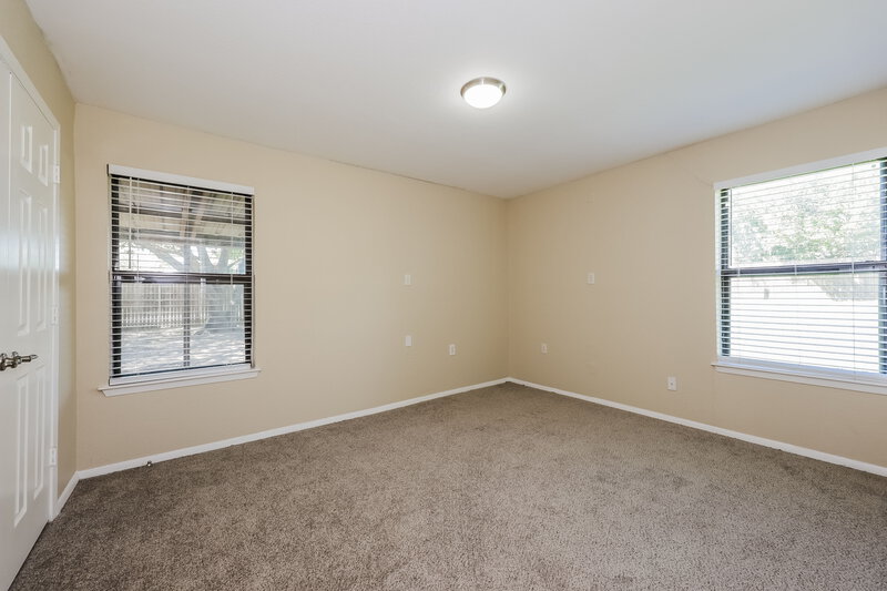 1,805/Mo, 901 Springhill Dr Burleson, TX 76028 Bedroom View