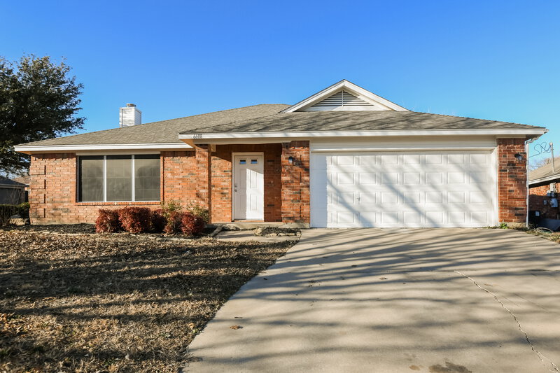 2,320/Mo, 6608 Maryannes Ct Fort Worth, TX 76135 External View