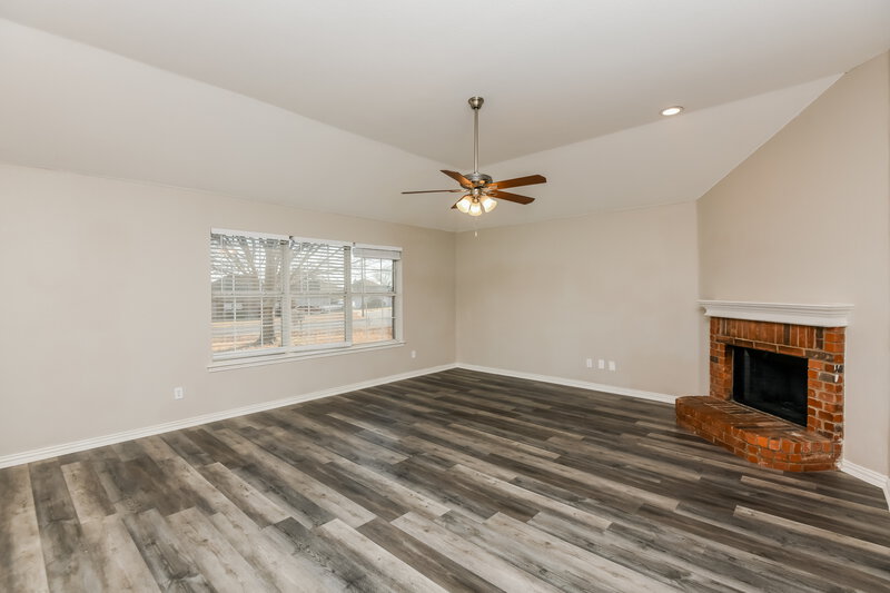 2,320/Mo, 6608 Maryannes Ct Fort Worth, TX 76135 Living Room View